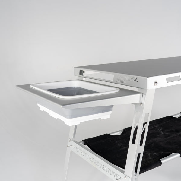Close‑up of the Table Extension ‑ Sink aluminium edge and weld joint, highlighting rust‑resistant finish.